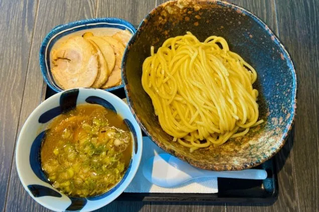 三ツ矢堂製麺の人気メニュー「柚つけ麺」