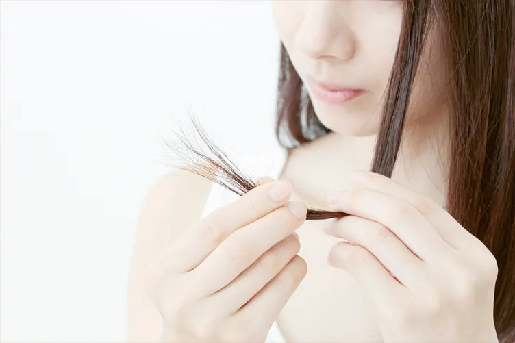 日本人が試験を受けている様子