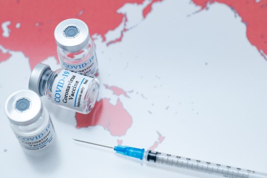 コロナウイルス　ワクチン　予防接種　海外　留学