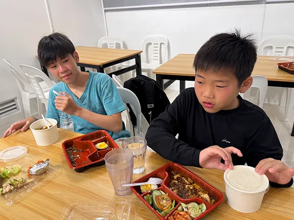 朝食 | CES シーイーエス ジュニアキャンプ