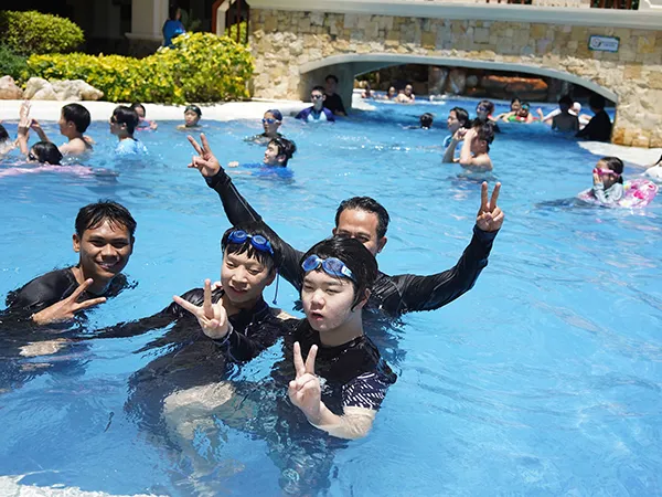 プール | EPIC ジュニアキャンプ
