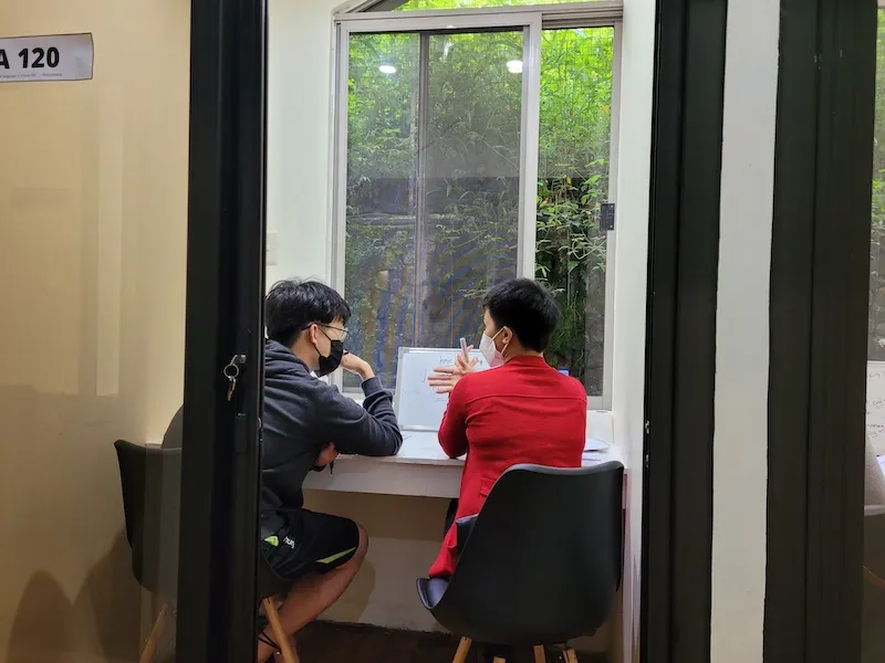 API BECIスパルタキャンパス | 24時間英語に触れる環境