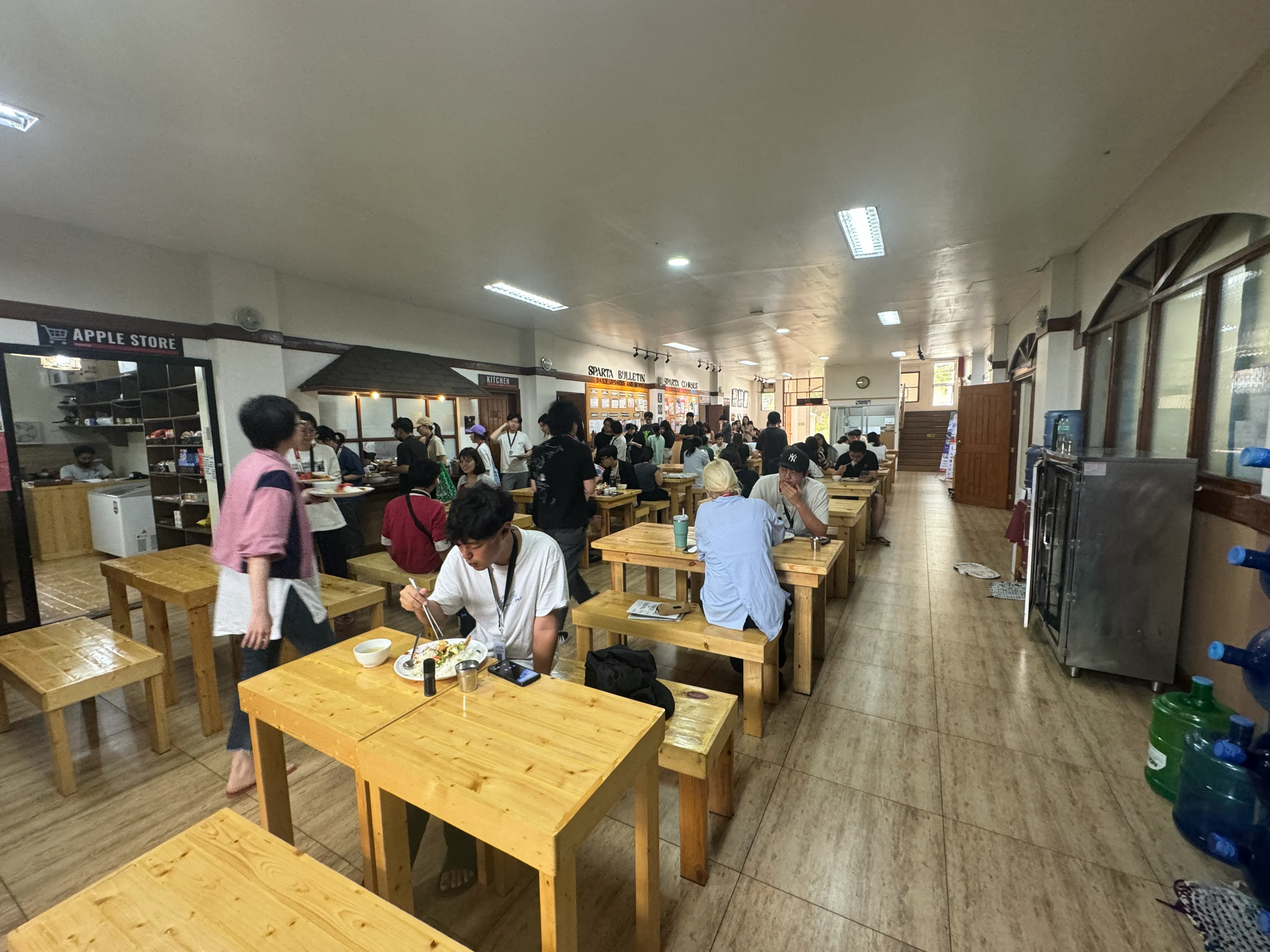 ダイニング | BECI ベシスパルタキャンパス