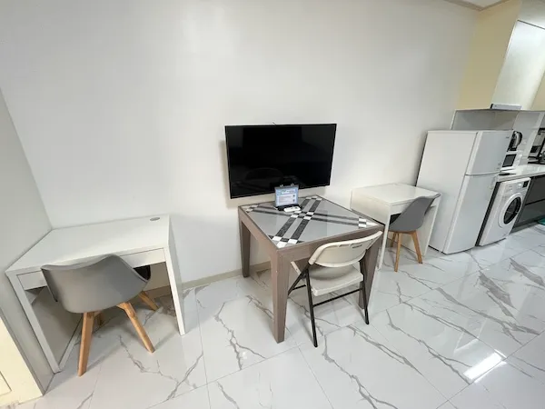 内部寮:2人部屋 | Clark Talk トーク