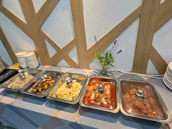 メニュー例(ビュッフェ形式) | Clark Talk トーク