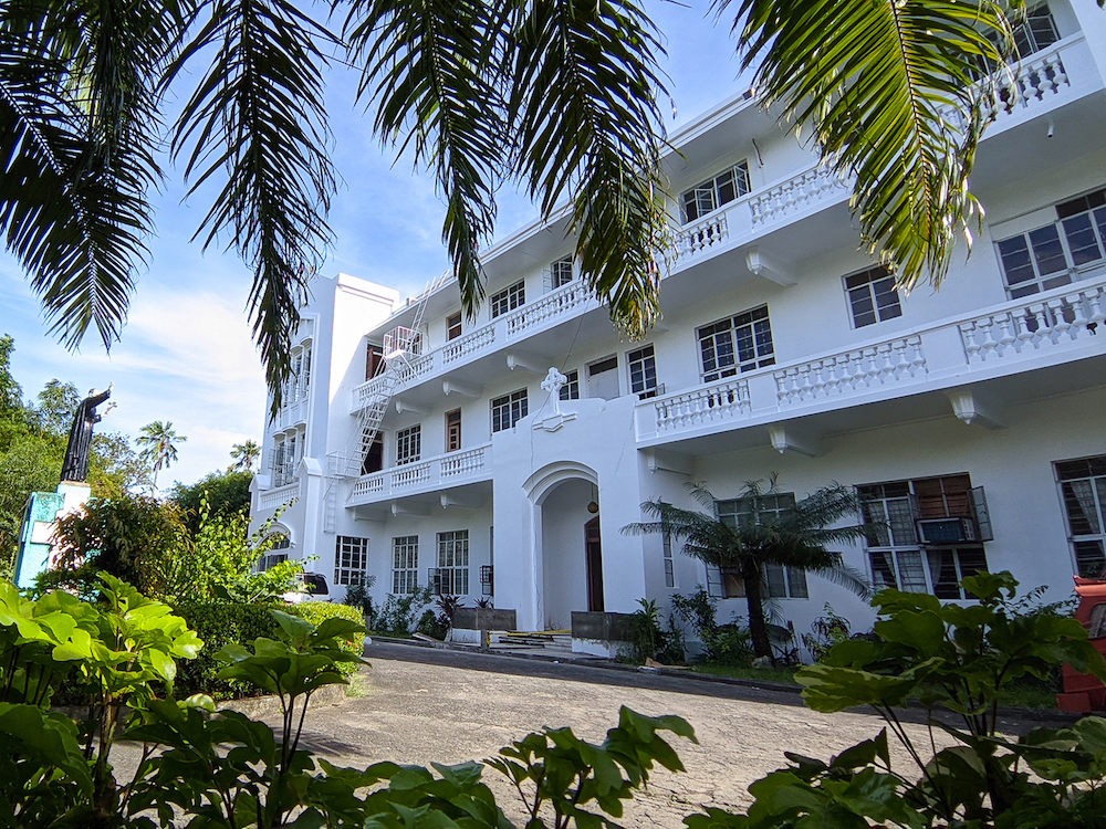 学校外観 | GITC ジーアイティーシー