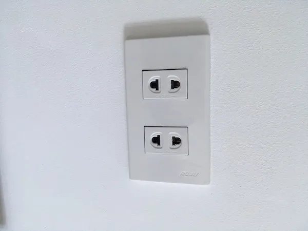 コンセント | E-Room(イールーム)