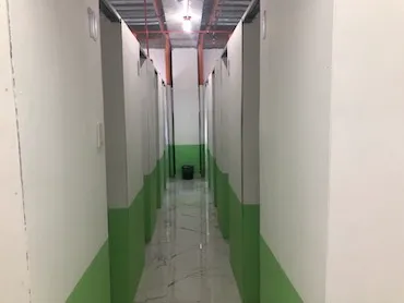 教室廊下 | E-Room  イールーム