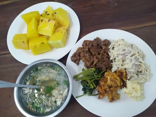 ビュッフェメニュー | E-Room イールーム