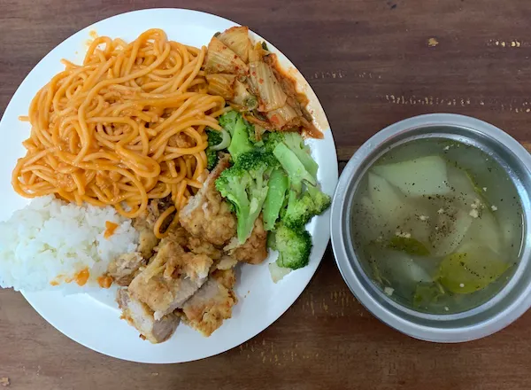 ビュッフェメニュー | E-Room イールーム