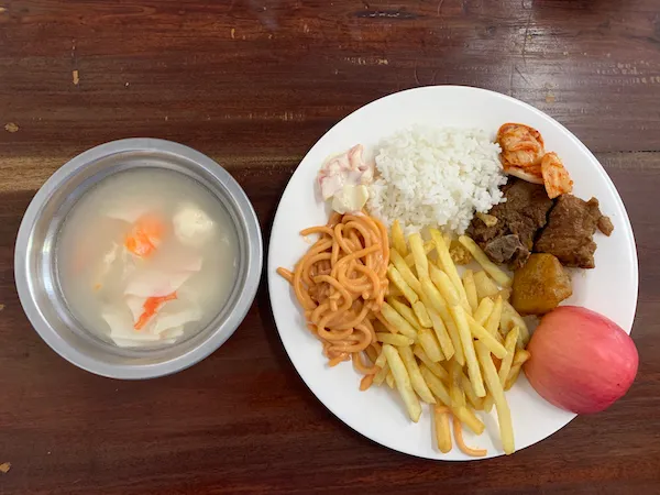 ビュッフェメニュー | E-Room イールーム