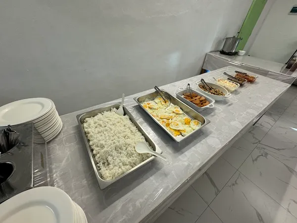 朝食 | E-Room イールーム