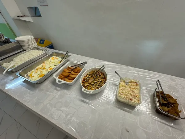 朝食 | E-Room イールーム