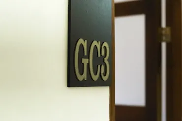 マンツーマン教室 | E-Room  プレミアムセンター