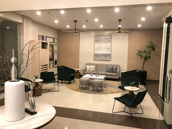 学生寮:1階ラウンジ | Enderun(エンデラン)