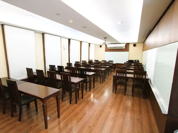 教室 | Enderun(エンデラン)