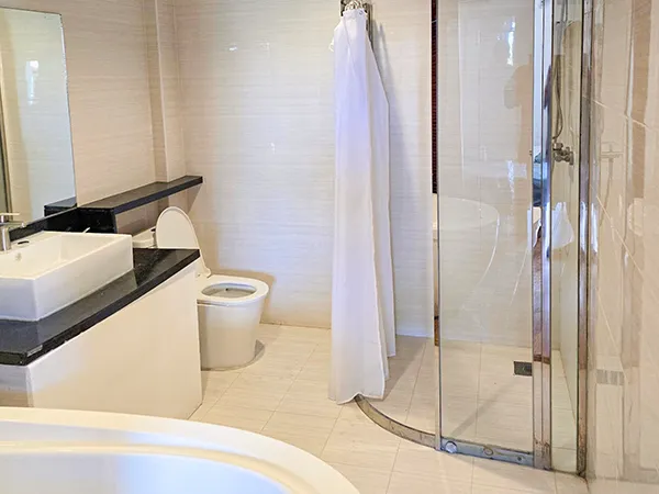 内部寮:1人部屋バスルーム | EVアカデミー ラメール