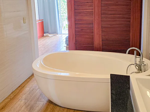 内部寮:1人部屋バスタブ | EVアカデミー ラメール