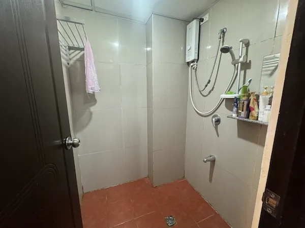 内部寮:シャワールーム | Pines パインス