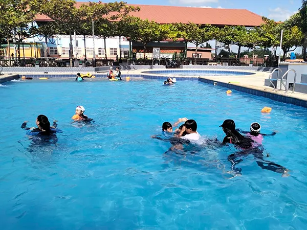 プール | SMEAG ターラック