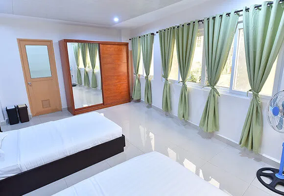 内部寮(大部屋):シングルベッド | Stargate スターゲート