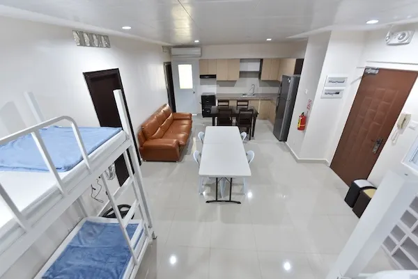 内部寮(大部屋):大部屋の全体写真 | Stargate スターゲート