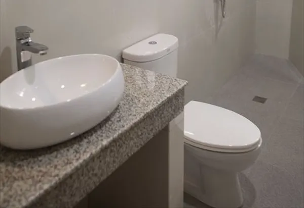 内部寮:トイレ | Target ターゲット